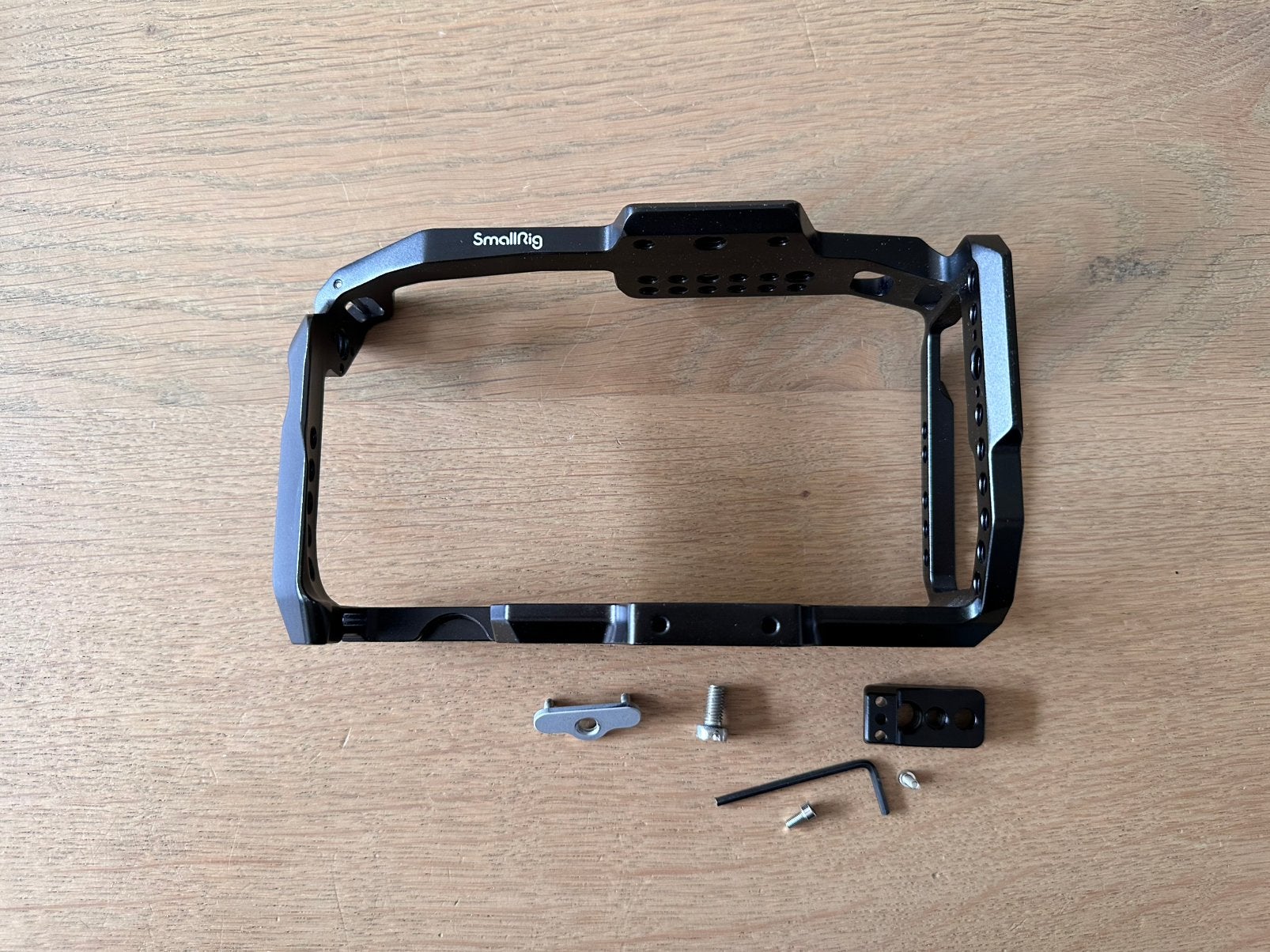 SmallRig Camera Cage voor Blackmagic Pocket 4K/6K, Audio, Tv en Foto, Fotografie | Fotostudio en Toebehoren, Zo goed als nieuw