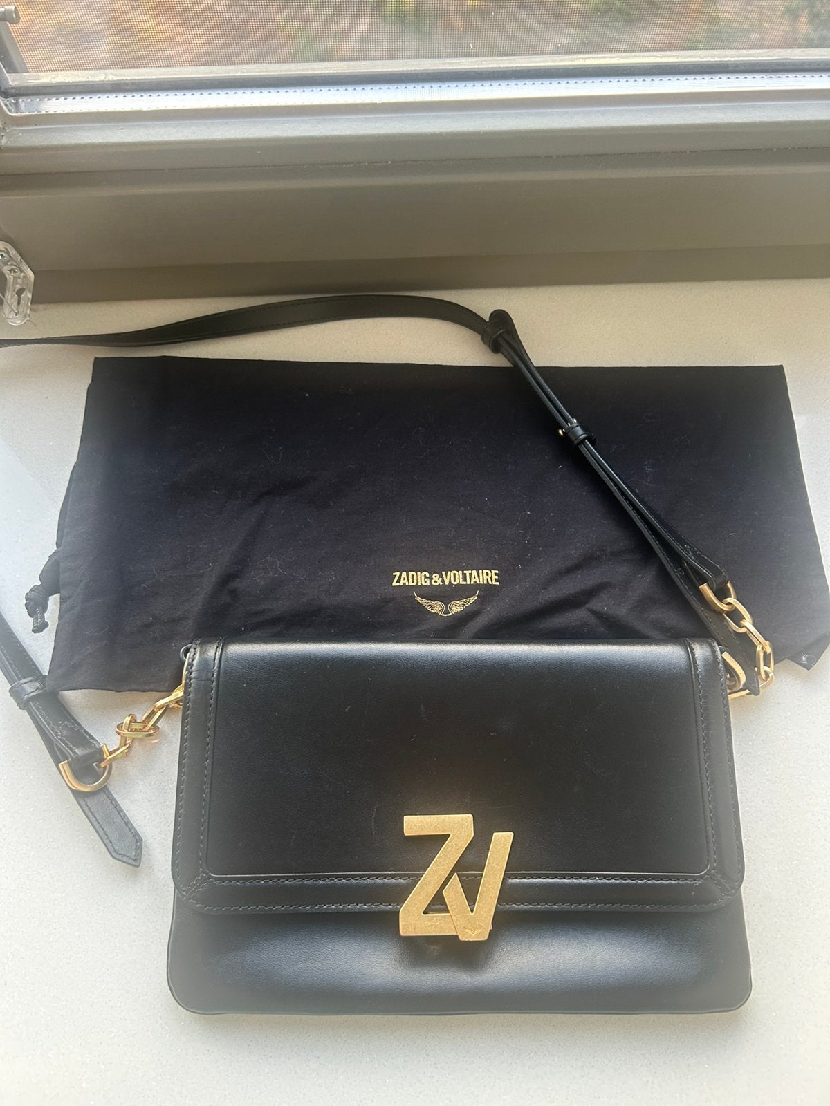 Zadig & Voltaire ZV initial tas zwart, Sieraden, Tassen en Uiterlijk, Tassen | Damestassen, Ophalen of Verzenden, Zo goed als nieuw