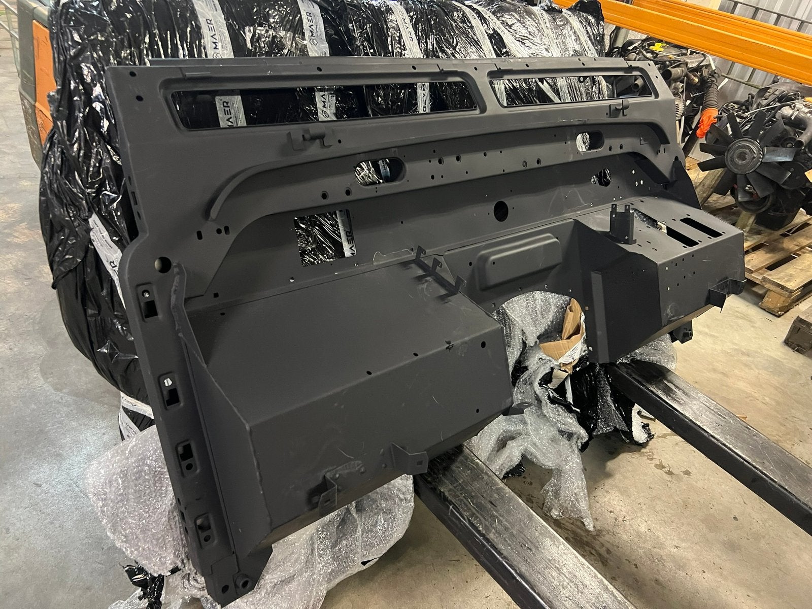 Land Rover schutbord , gloednieuw!, Land Rover, Achterklep, Voor, Nieuw