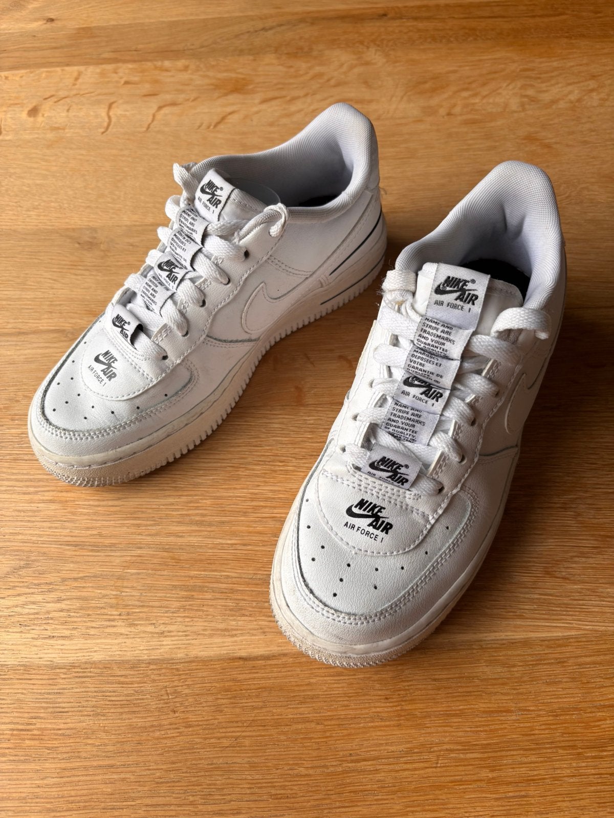 Witte Nike Air Force 1 maat 36, Jongen of Meisje, Schoenen, Ophalen of Verzenden, Zo goed als nieuw