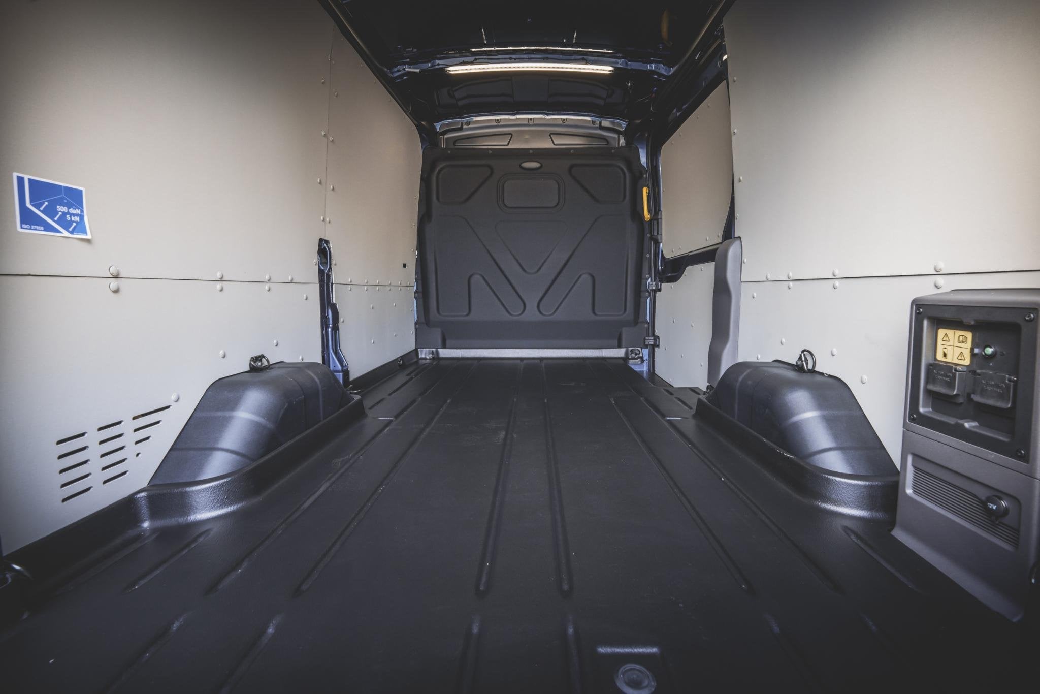 Ford E-Transit 350 L2H2 Trend 68 kWh | TE BESTELLEN | Nu 0,9, Automaat, 12 maanden, 260 km, Nieuw