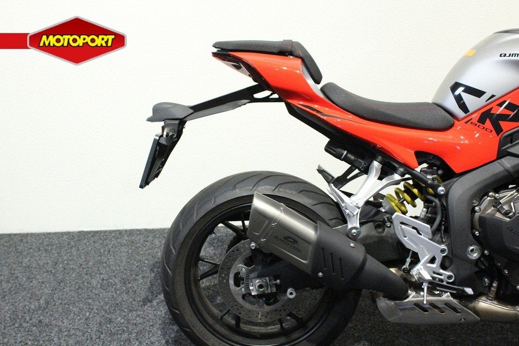 QJMOTOR SRK 800, QJMOTOR, Naked bike, Gebruikt, Bedrijf