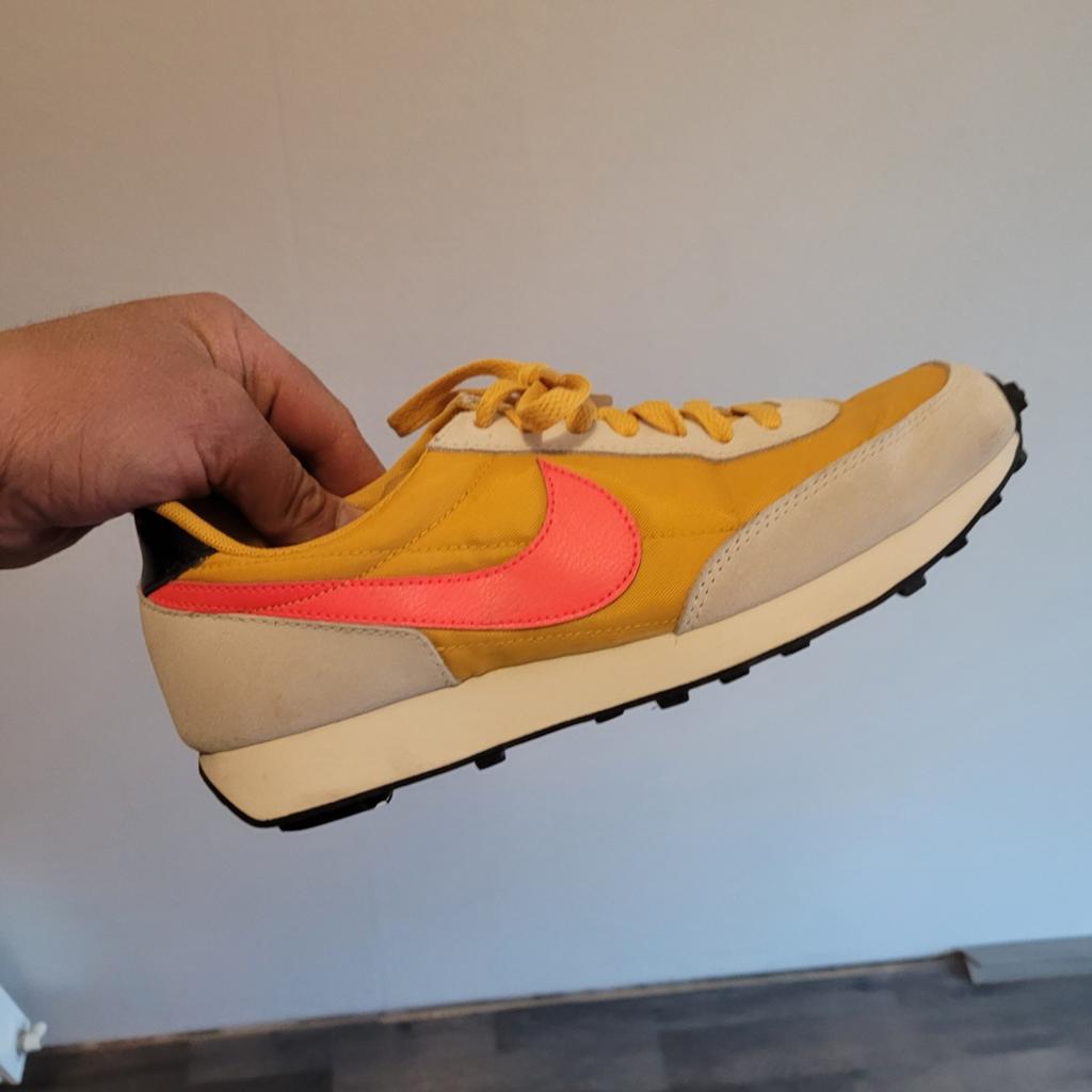 Nike Daybreak sneakers, geel met roze, maat 39, Geel, Nike, Ophalen of Verzenden, Sneakers of Gympen