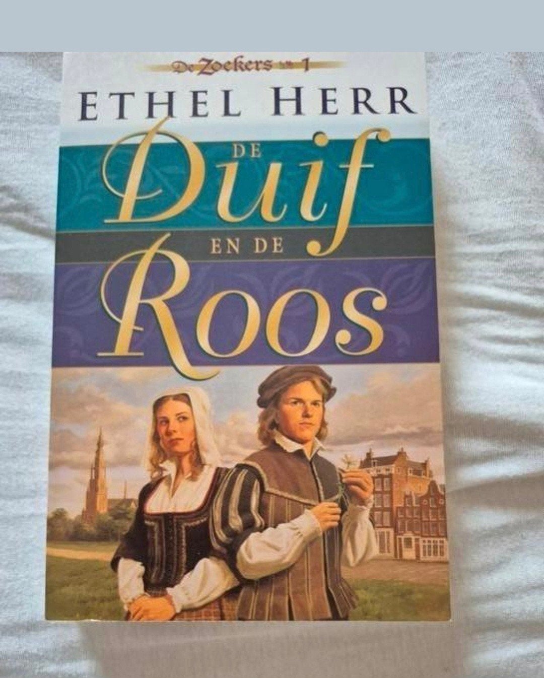 De duif en de roos Ethel Herr, Ophalen of Verzenden, Gelezen