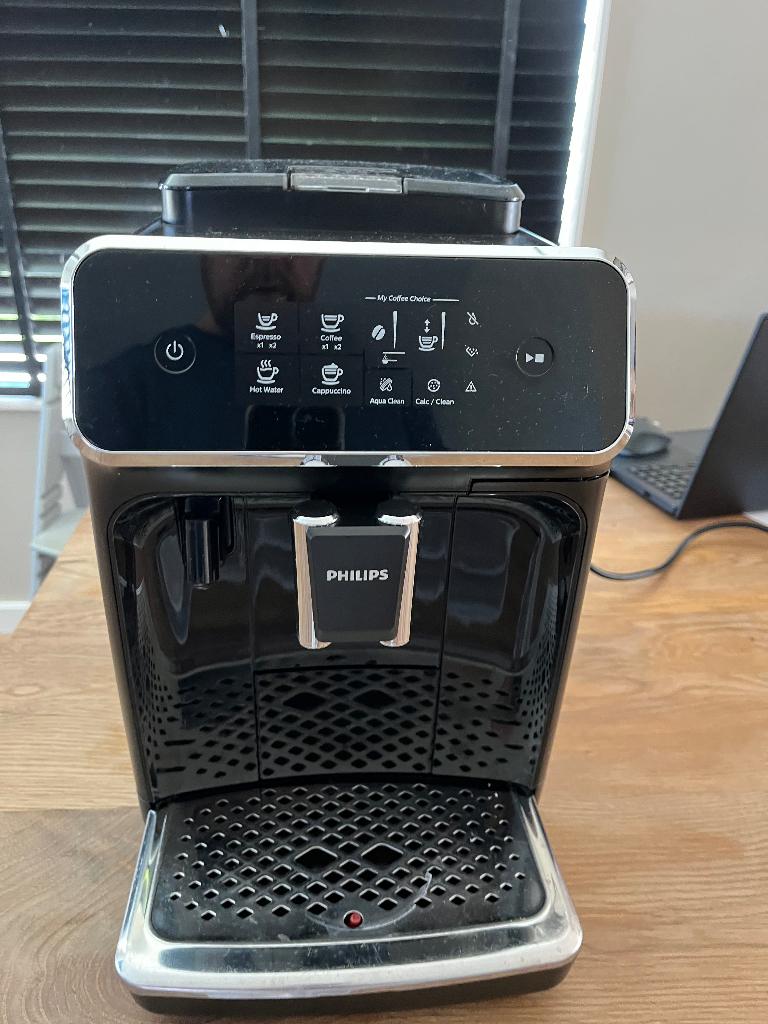 Philips  verse binenkoffiezetapparaat, Afneembaar waterreservoir, Gebruikt, 10 kopjes of meer, Koffiemachine
