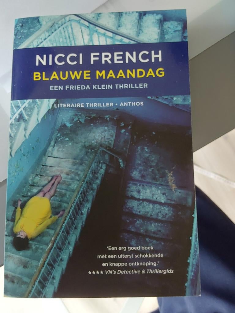 Nicci French - Blauwe Maandag (Frieda Klein Thriller), Ophalen of Verzenden, Zo goed als nieuw, Nicci French, Nederland