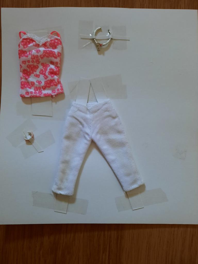 Barbie kleding set, Kinderen en Baby's, Speelgoed | Poppen, Ophalen of Verzenden, Barbie