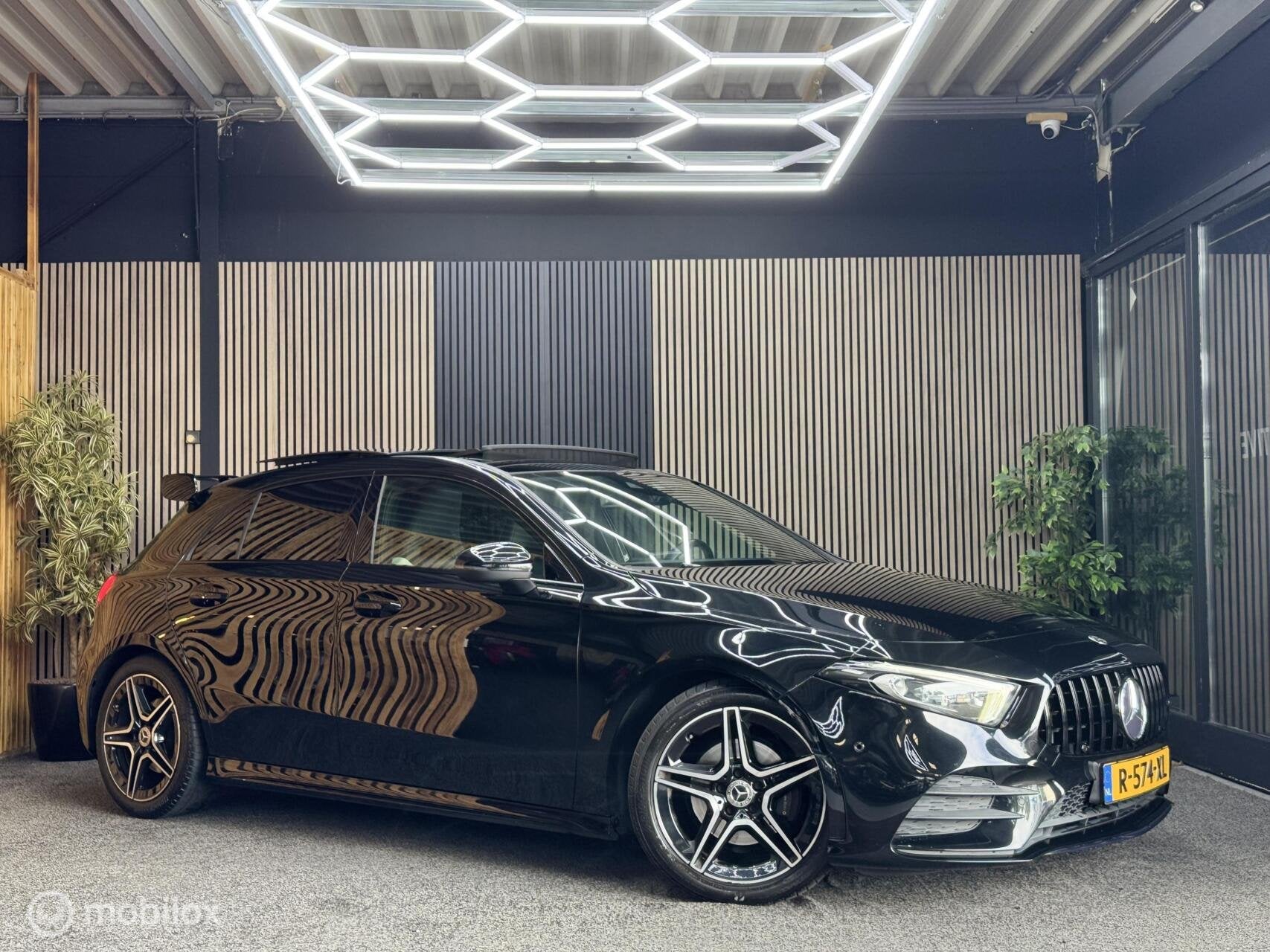 Mercedes A-klasse 200 Business Solution AMG|Pano|Led|Cam|Pdc, Auto's, Gebruikt, 4 cilinders, Leder, 19 km/l