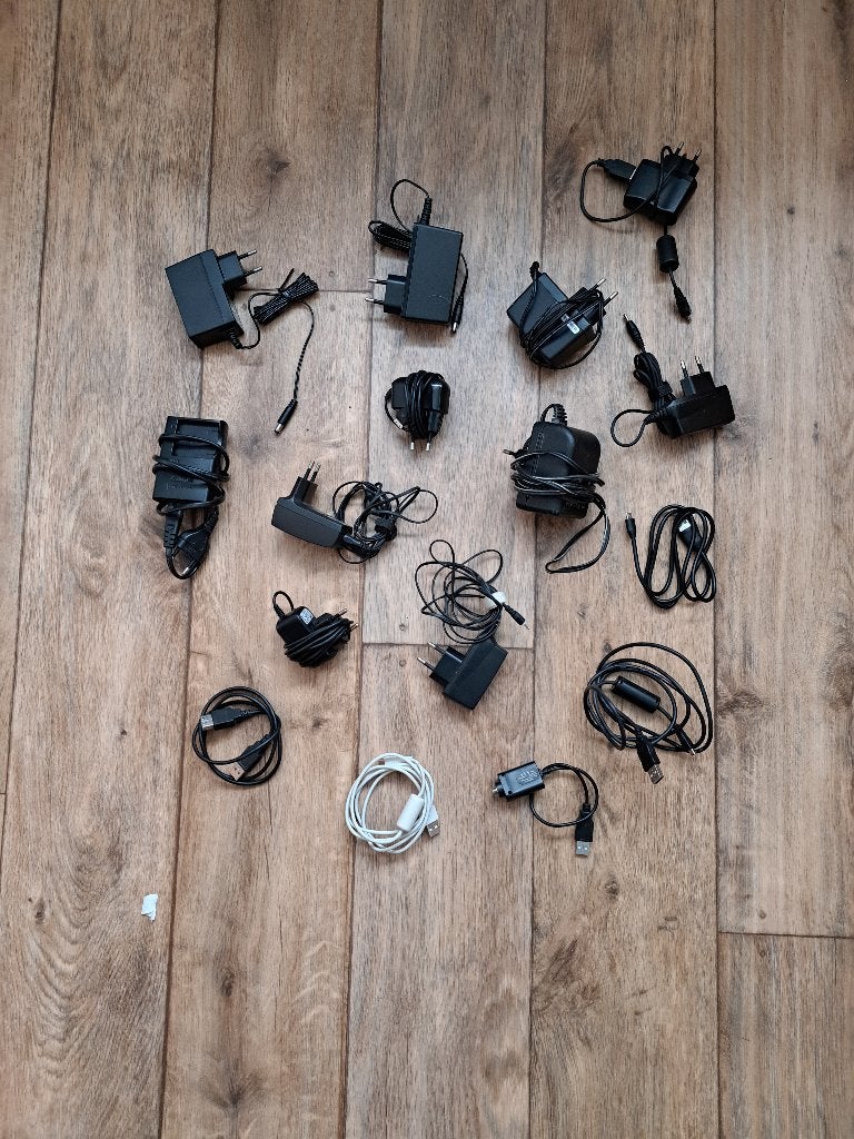 Diverse Adapters, Ophalen, Zo goed als nieuw