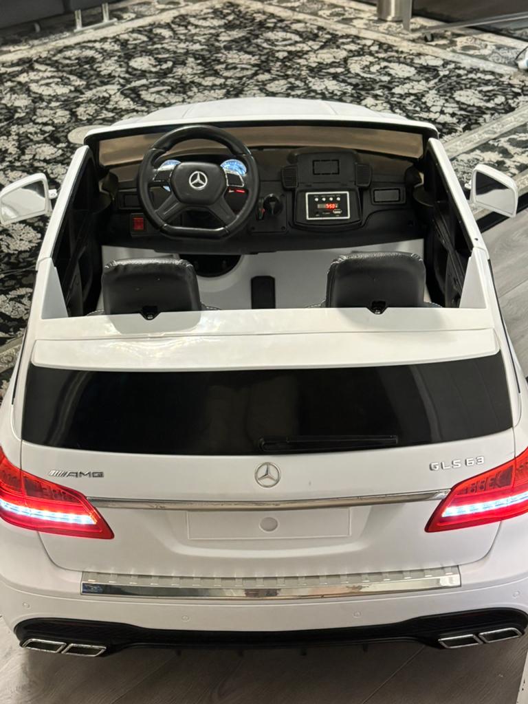 Mooie kinderauto Mercedes-Benz GLS63 AMG 2-zitter, Ophalen, Gebruikt, Afstandsbediening