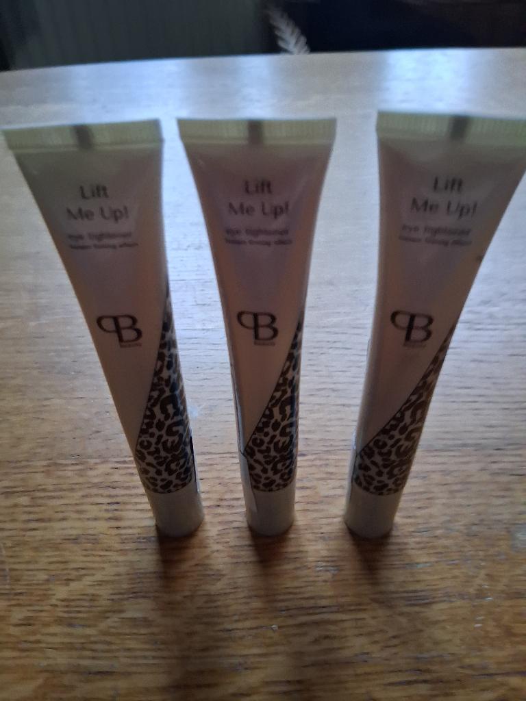 c b 3x, Ophalen, Overige kleuren, Zo goed als nieuw, Handen en Nagels