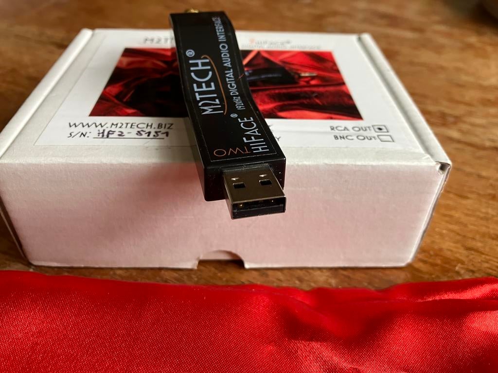 M2Tech Hiface TWO USB -> SPDIF Converter / DDC, Ophalen of Verzenden, Zo goed als nieuw