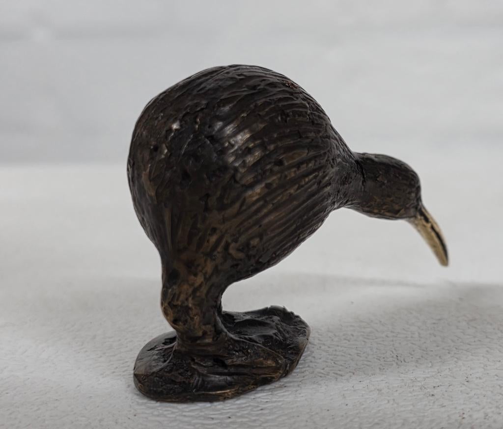 KIWI / bronzen beeld / vogel / 8 cm hoog, Ophalen of Verzenden, Nieuw, Vogel, Beeldje of Figuurtje