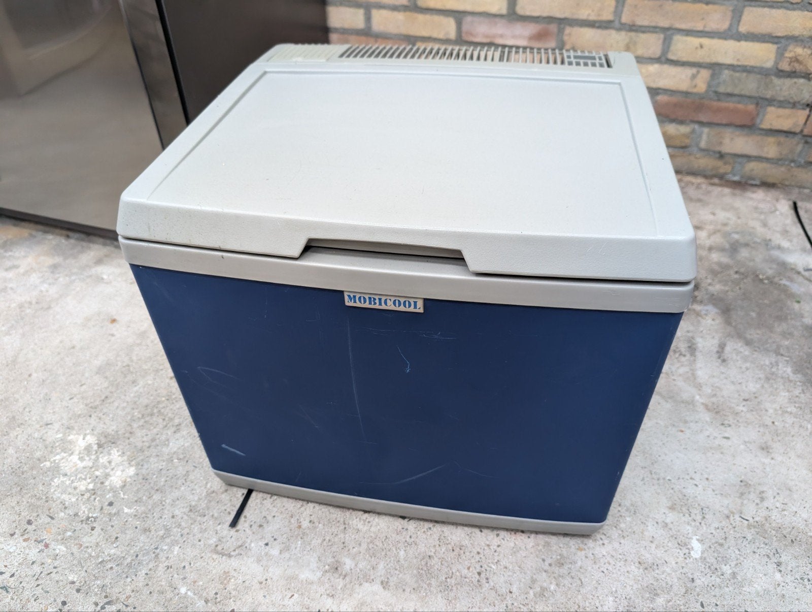 Mobicool Koelbox 220/240v, Caravans en Kamperen, Ophalen, Gebruikt, Koelbox, Elektrisch