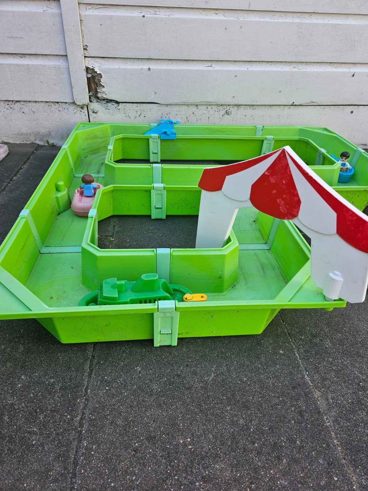 Waterbaan met bootjes, Ophalen