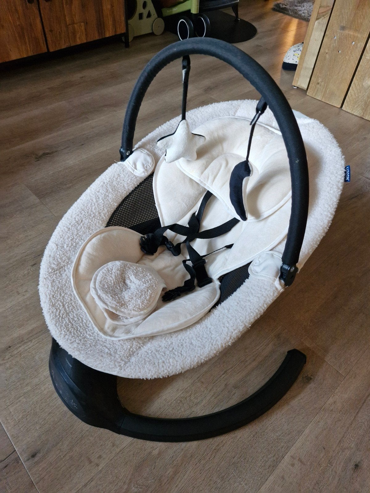 Luvion Babyswing - Elektrische babyschommel, Ophalen of Verzenden, Zo goed als nieuw