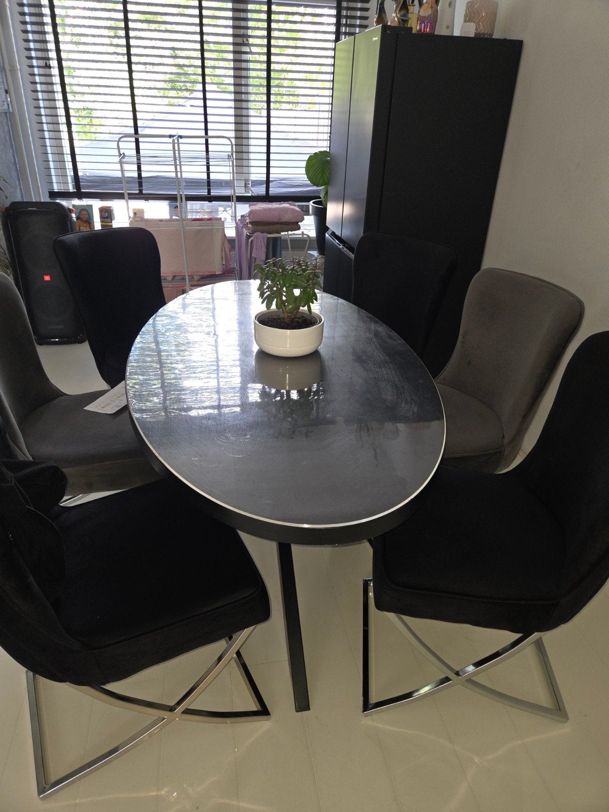 Ovale eettafel - 170 cm - Zwart - Mangohout, Huis en Inrichting, Tafels | Eettafels, Ophalen, 50 tot 100 cm, Zo goed als nieuw