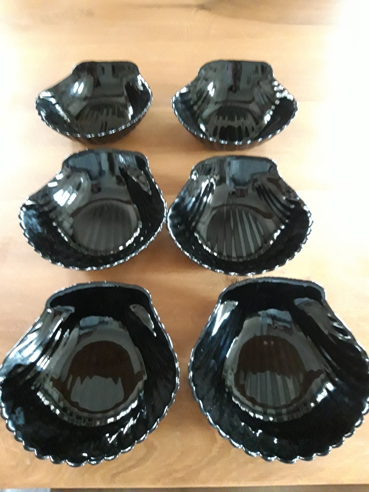 Zwarte persglas schaaltjes. Schelpvorm..Arcoroc?, Ophalen of Verzenden, Glas, Overige stijlen, Schaal of Schalen