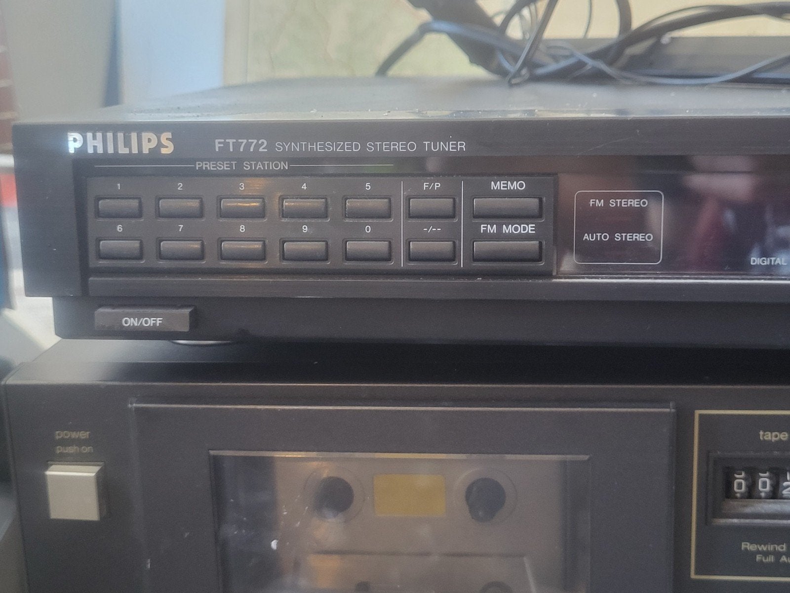 Philips FT772 Synthesized Stereo Tuner, Audio, Tv en Foto, Tuners, Gebruikt, Analoog, Ophalen of Verzenden