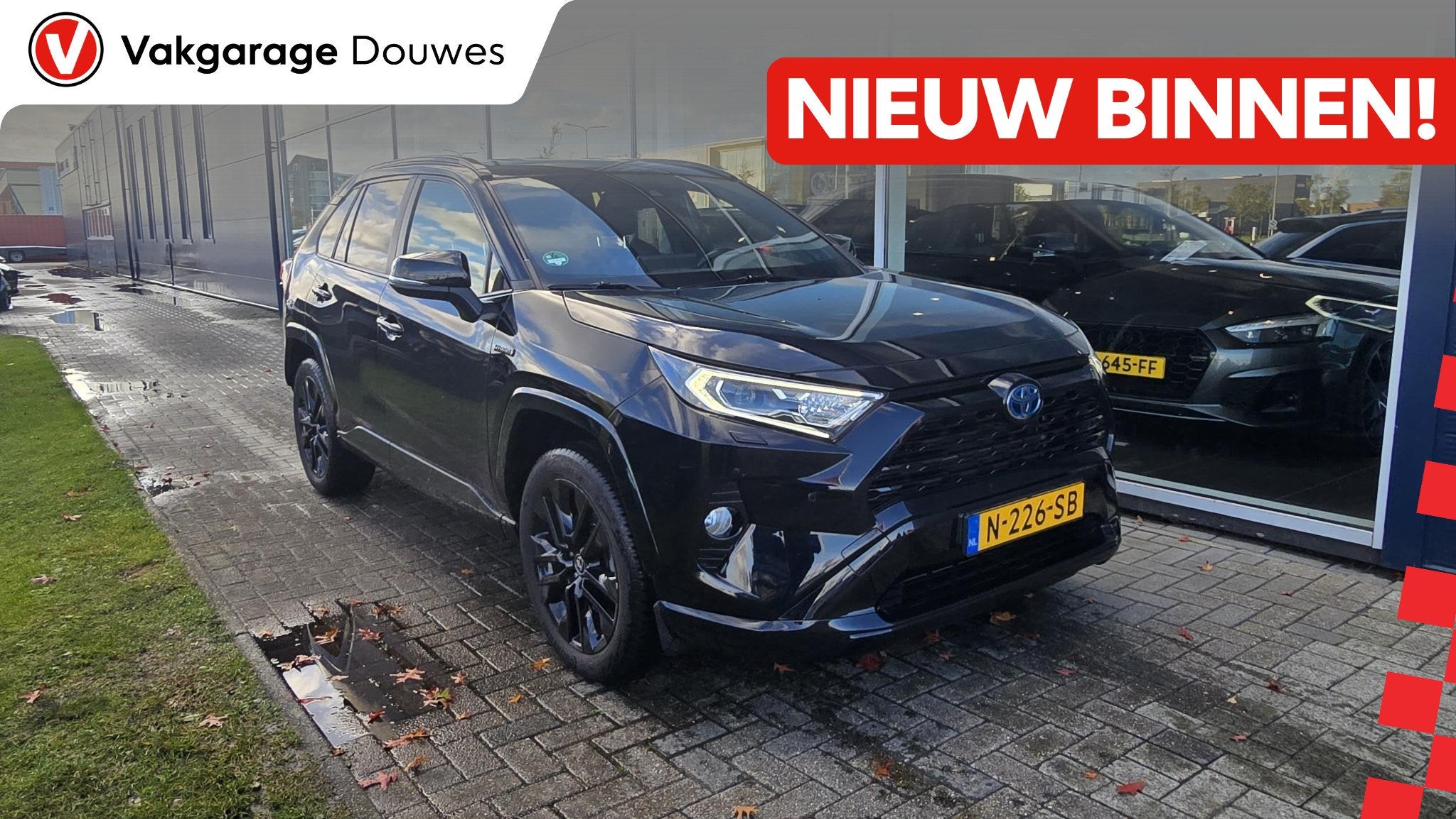 Toyota RAV4 2.5 Hybrid AWD Black Edition | DOH | 1650KG Trek, Auto's, Automaat, Gebruikt, Euro 6, 4 cilinders