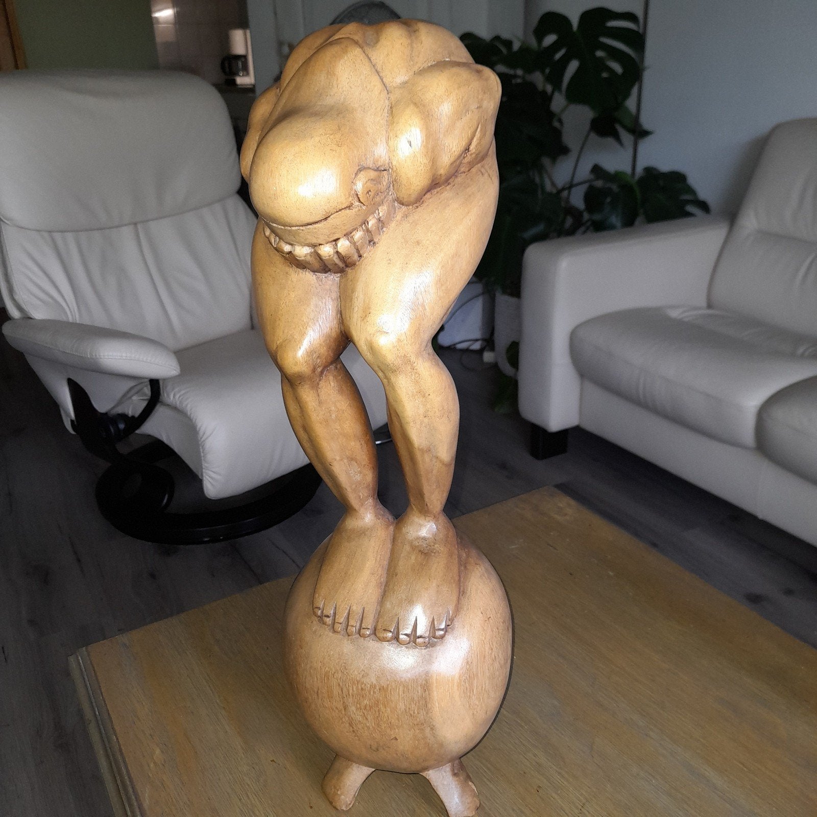 Uniek houten beeld van een sculptuur huilende boeda 52cm, Handgemaakt, Beeld, Hout, Bruin