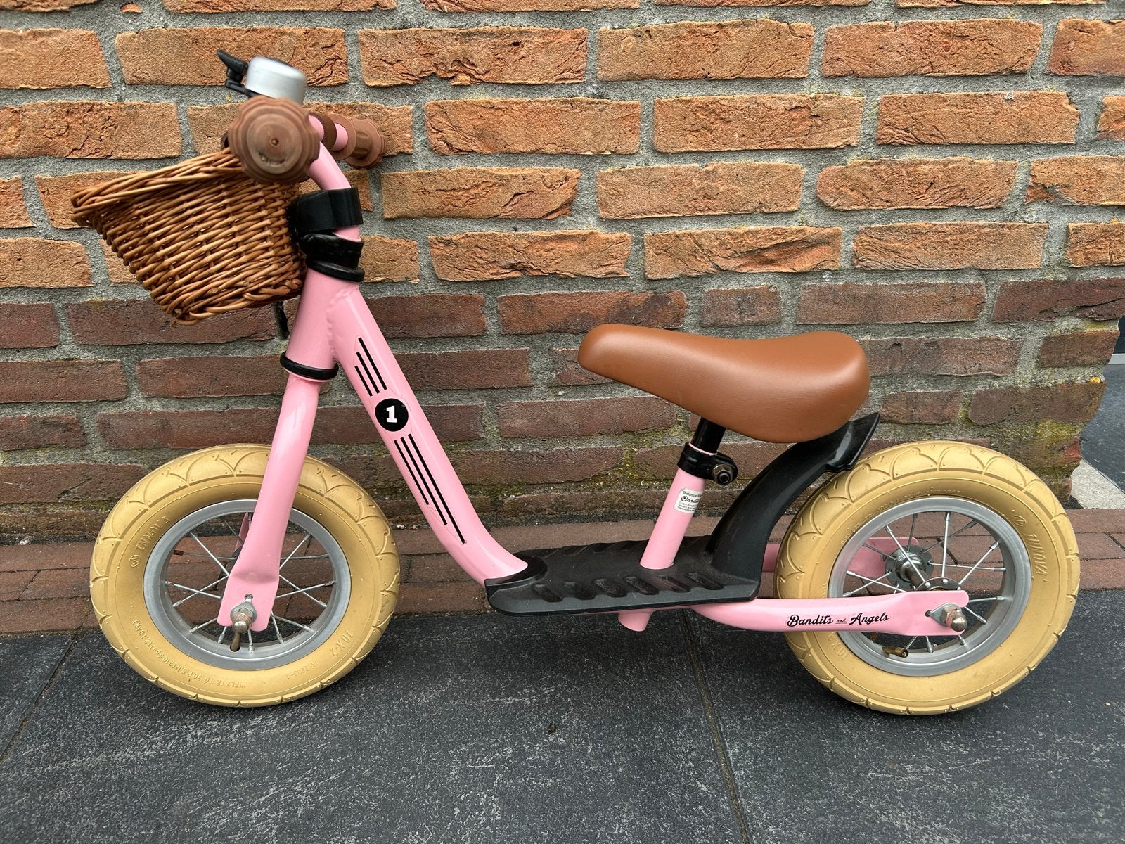 Super mooie Roze Bandits and Angels loopfiets met mandje, Ophalen, Zo goed als nieuw, Minder dan 16 inch