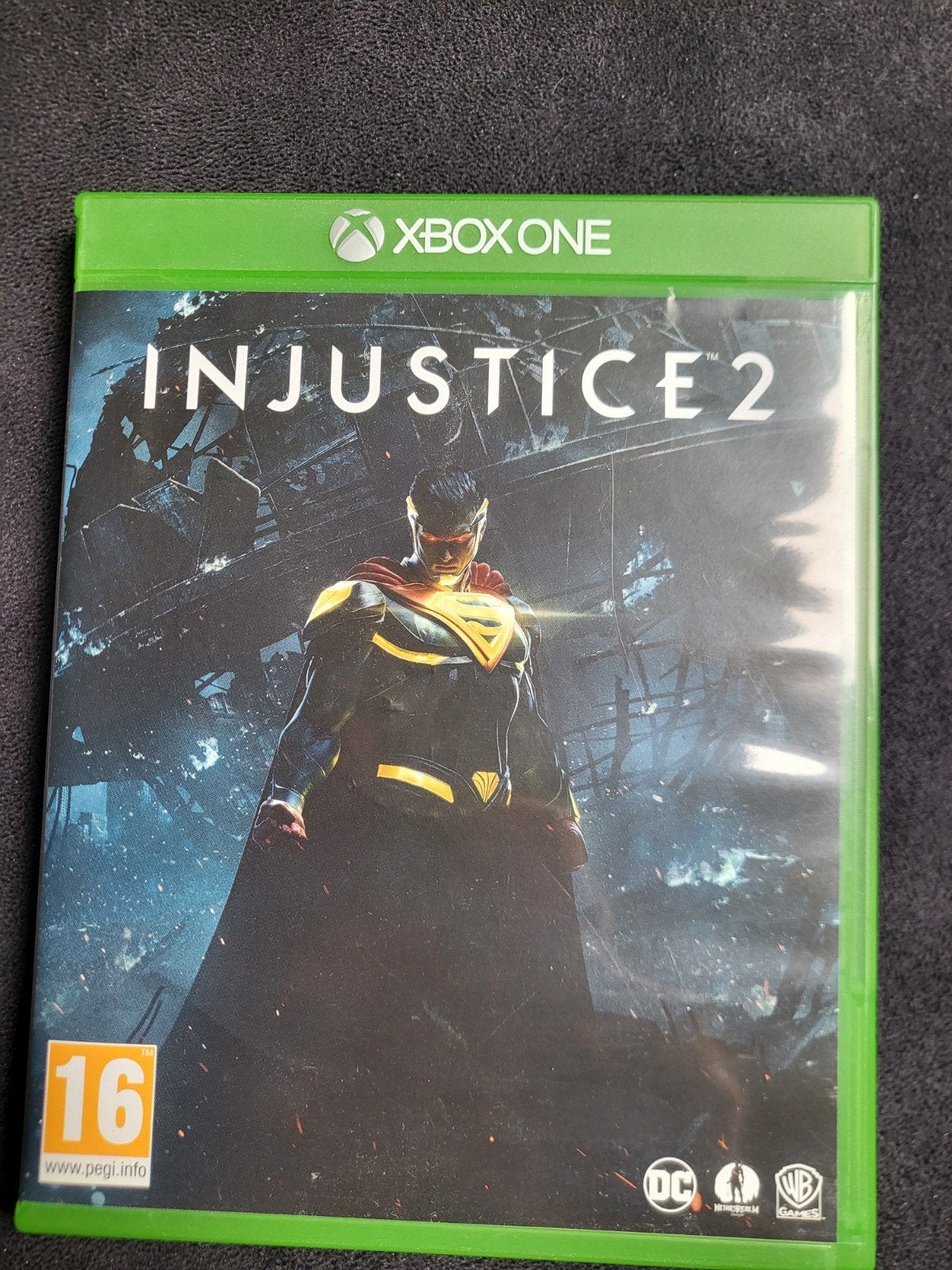 Injustice 2 - Xbox One (Zo goed als nieuw), Vechten, 2 spelers, Ophalen of Verzenden, Zo goed als nieuw