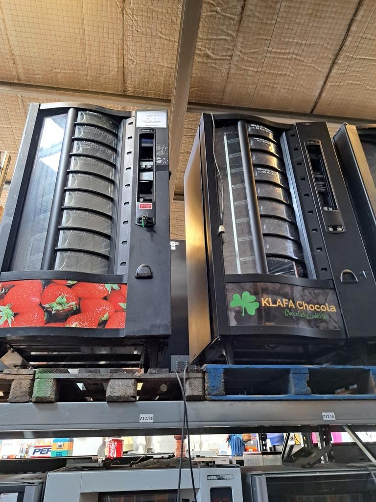 Gekoelde automaat voor aardbeien en kersen, Verzamelen, Automaten | Overige, Ophalen