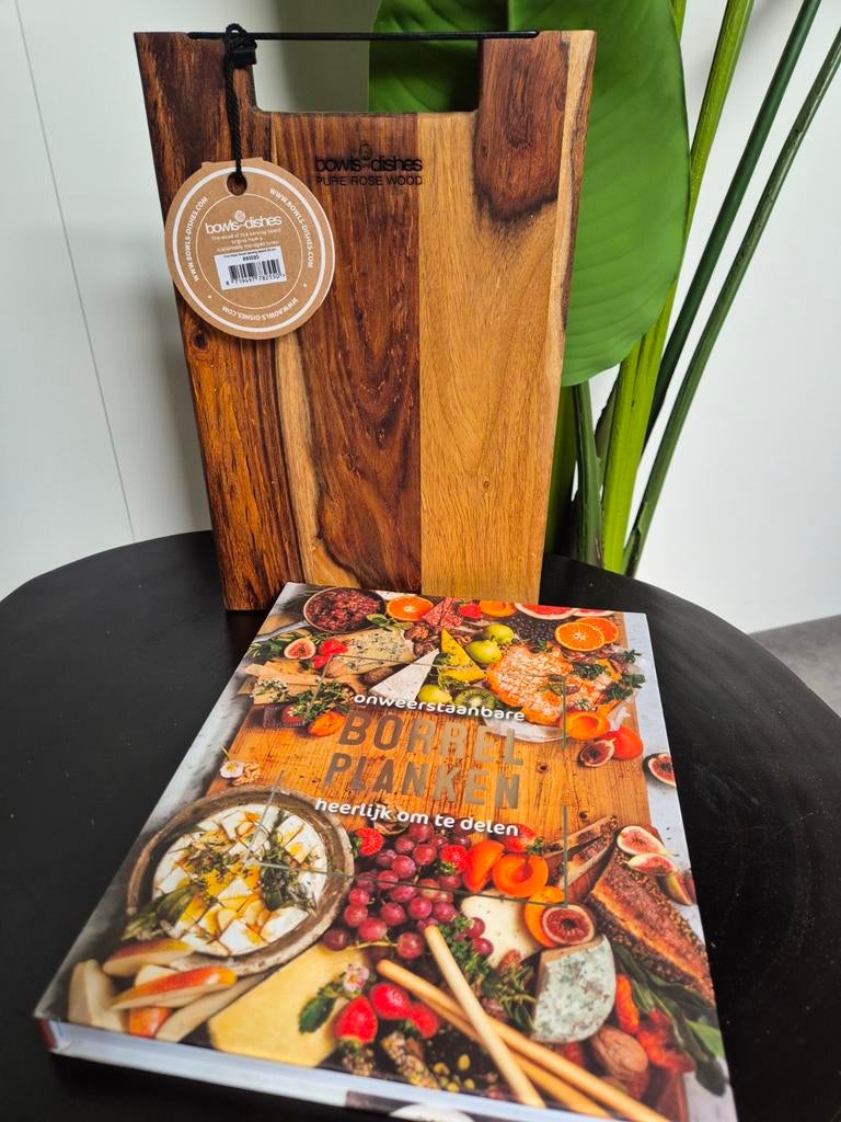 Bowls and dishes borrelplank met boek, Hout, Snij-/serveerplank, Nieuw, Ophalen of Verzenden