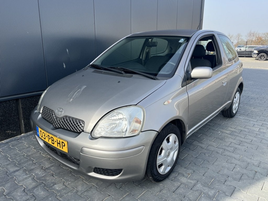 Toyota Yaris 1.3 VVT-i Sol 2004 Automaat Airco Stuurbekracht, Gebruikt, 31 €/maand, 4 cilinders, 400 kg