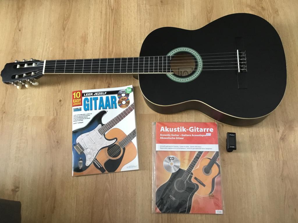 Gitaar scheffield als nieuwe zwart met diverse zie foto’s, Ophalen of Verzenden, Zo goed als nieuw, Klassieke of Spaanse gitaar