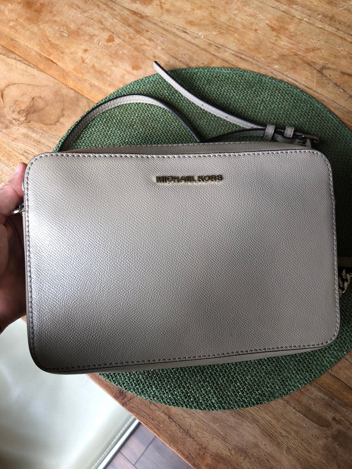 Michael Kors Schoudertasje - Beige/Grijs, Ophalen of Verzenden, Zo goed als nieuw, Beige, Schoudertasje