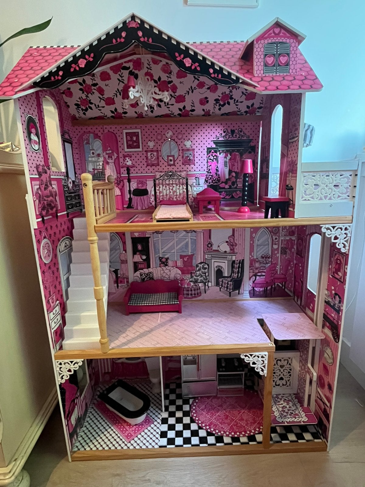 Barbiehuis met lift en trap, Ophalen, Gebruikt, Poppenhuis