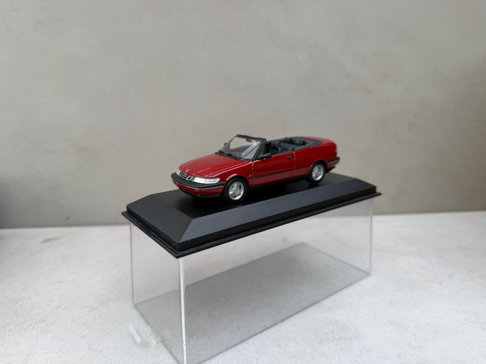 1/43 MINICHAMPS SAAB CABRIOLET BORDEAUX, Ophalen of Verzenden, Zo goed als nieuw, Auto, MiniChamps