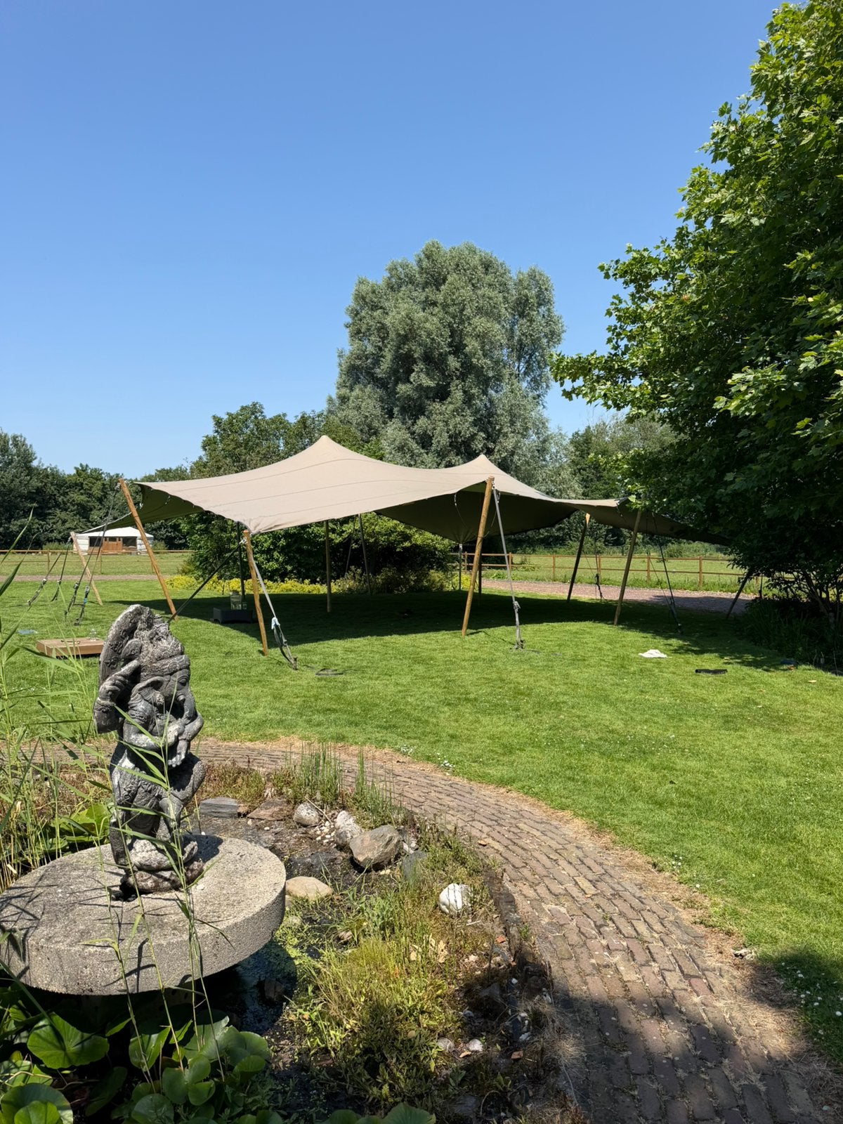 Stretchtent 10x12 meter, te huur vanaf €695, Ophalen, Partytent, 6 meter of meer, Zo goed als nieuw
