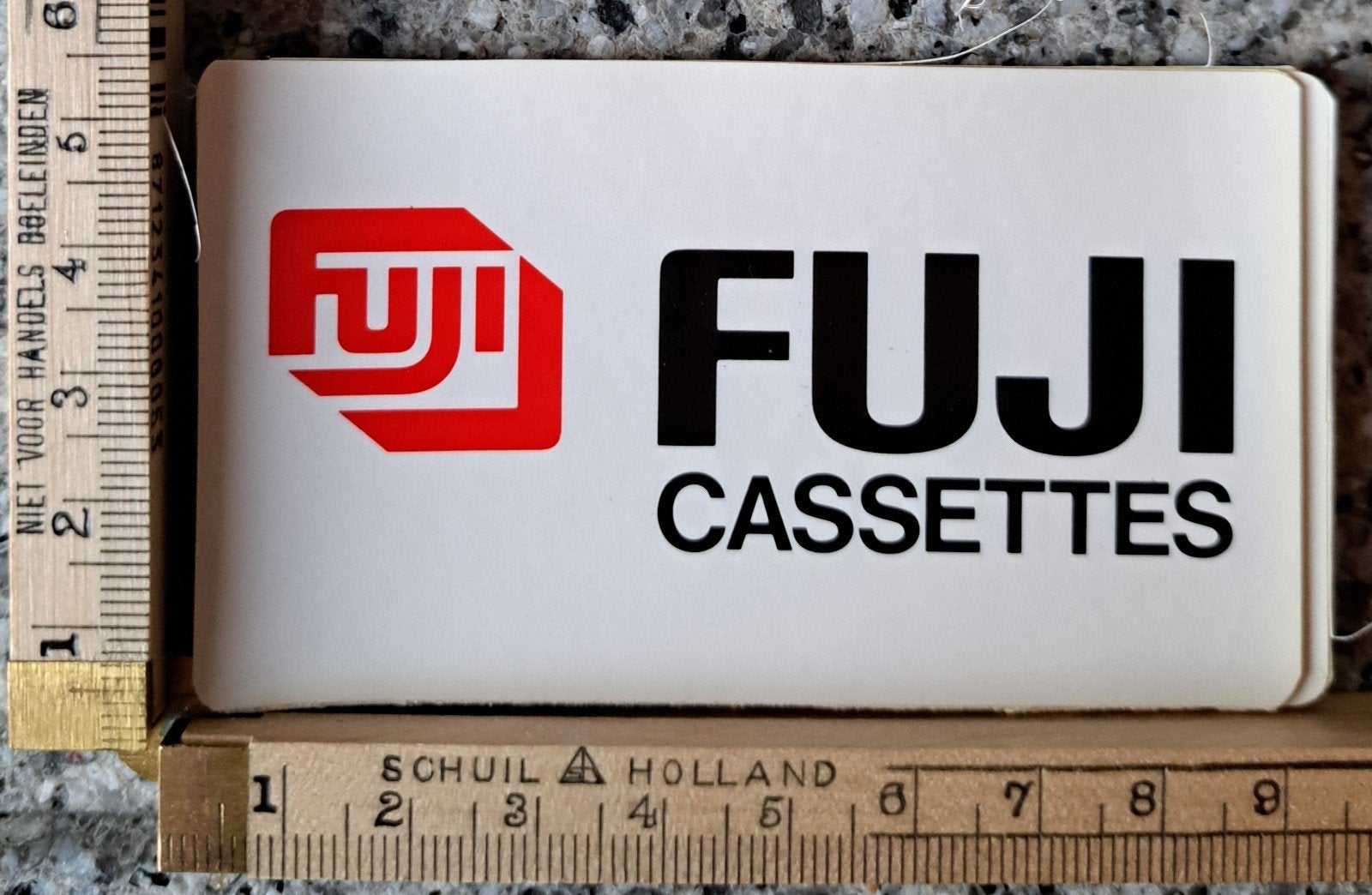 Vintage sticker FUJI CASSETTES witte achtergrond logo merk, Ophalen of Verzenden, Zo goed als nieuw, Overige typen