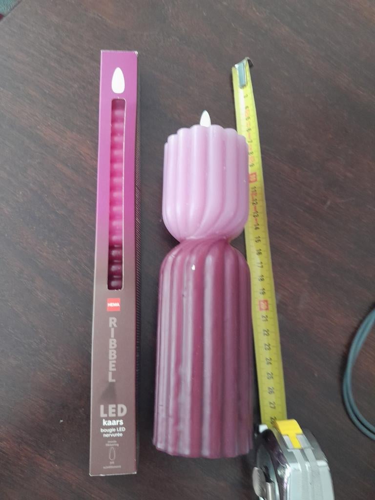 Nieuw set Hema ribbel led kaarsen paars, Ophalen of Verzenden, Nieuw, Overige materialen, Minder dan 25 cm