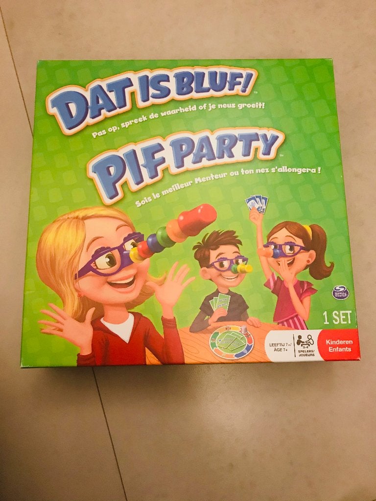Dat is Bluf! Pif Party bordspel - Zo goed als nieuw, Drie of vier spelers, Ophalen of Verzenden, Zo goed als nieuw, Spin Master