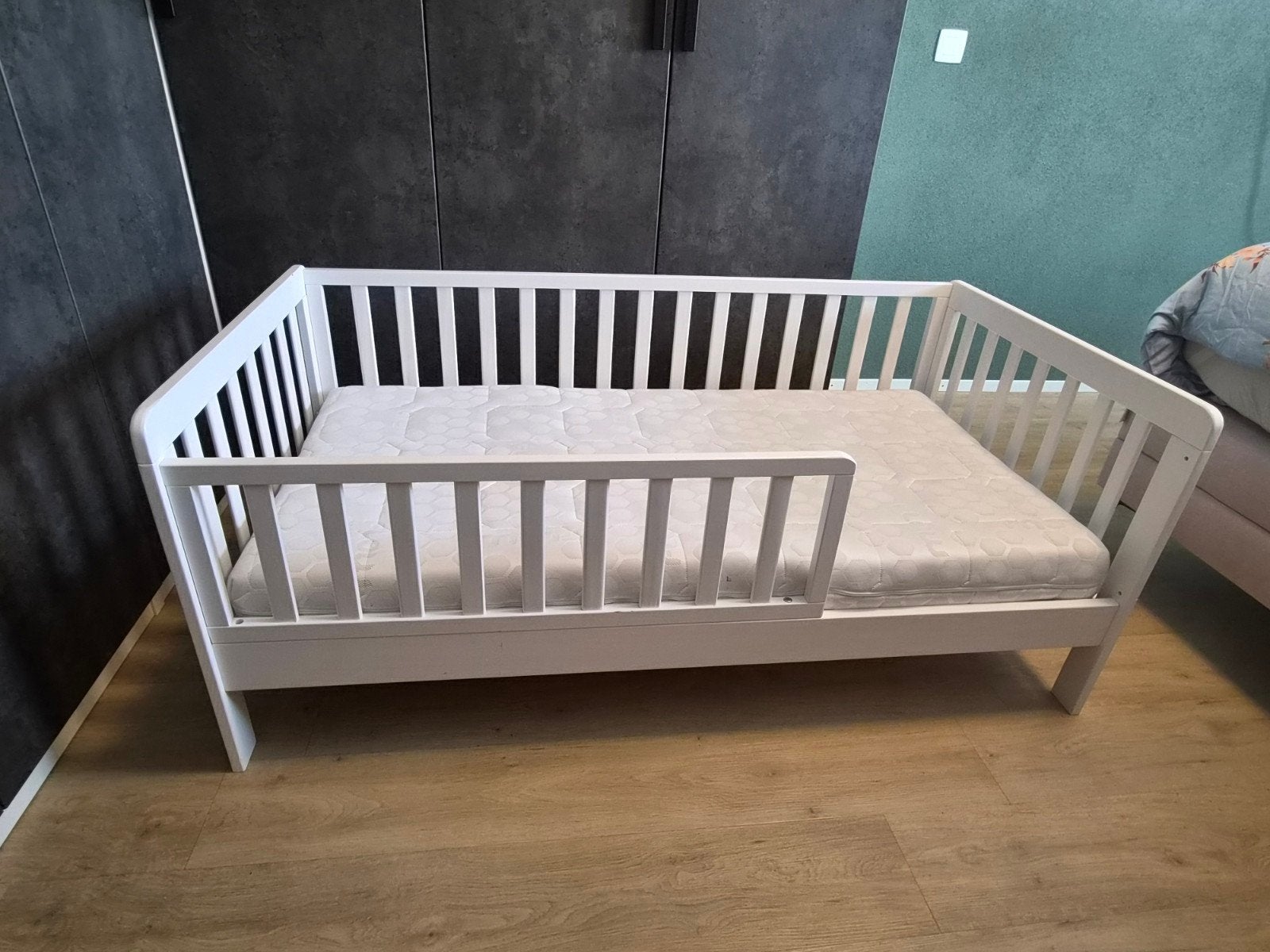 Petite Amelie peuterbed 140x70 met matras en lattenbodem, Gebruikt, 70 tot 85 cm, 140 tot 160 cm, Ophalen