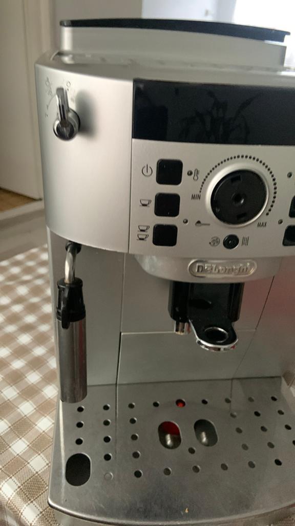 De'Longhi Magnifica S ECAM 22.110.B Espressoapparaat, Ophalen of Verzenden, Zo goed als nieuw