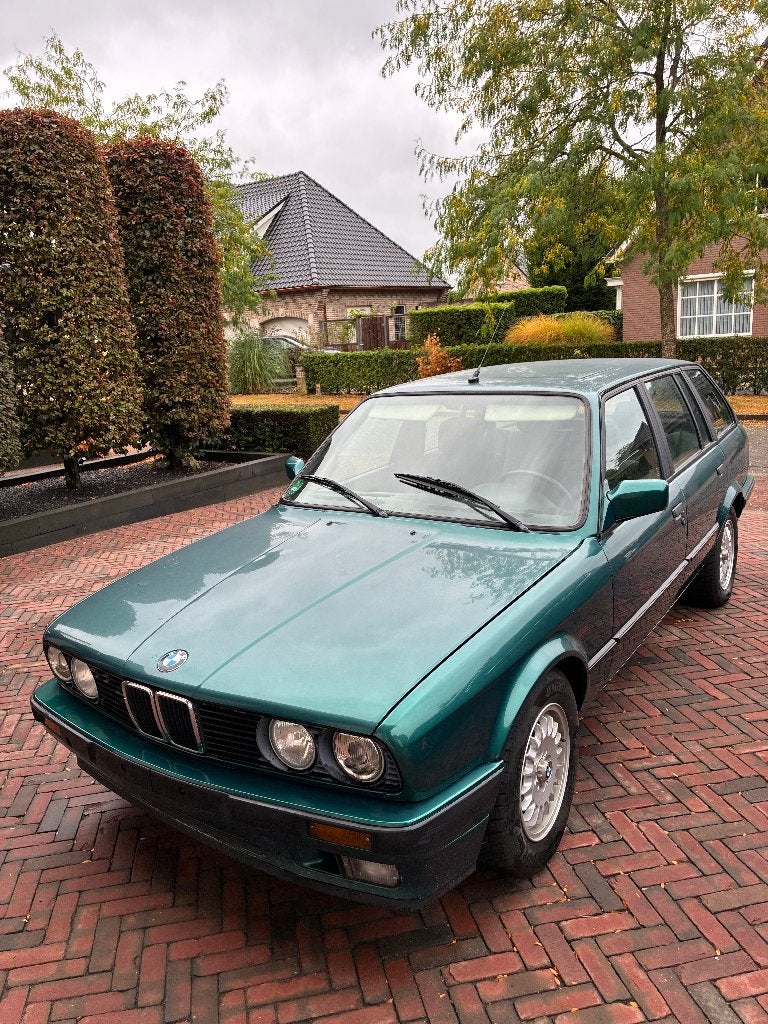 BMW 316i E30 Touring/Automaat/Youngtimer/1993/180253 km, 1596 cc, 4 cilinders, 1650 kg, Grijs