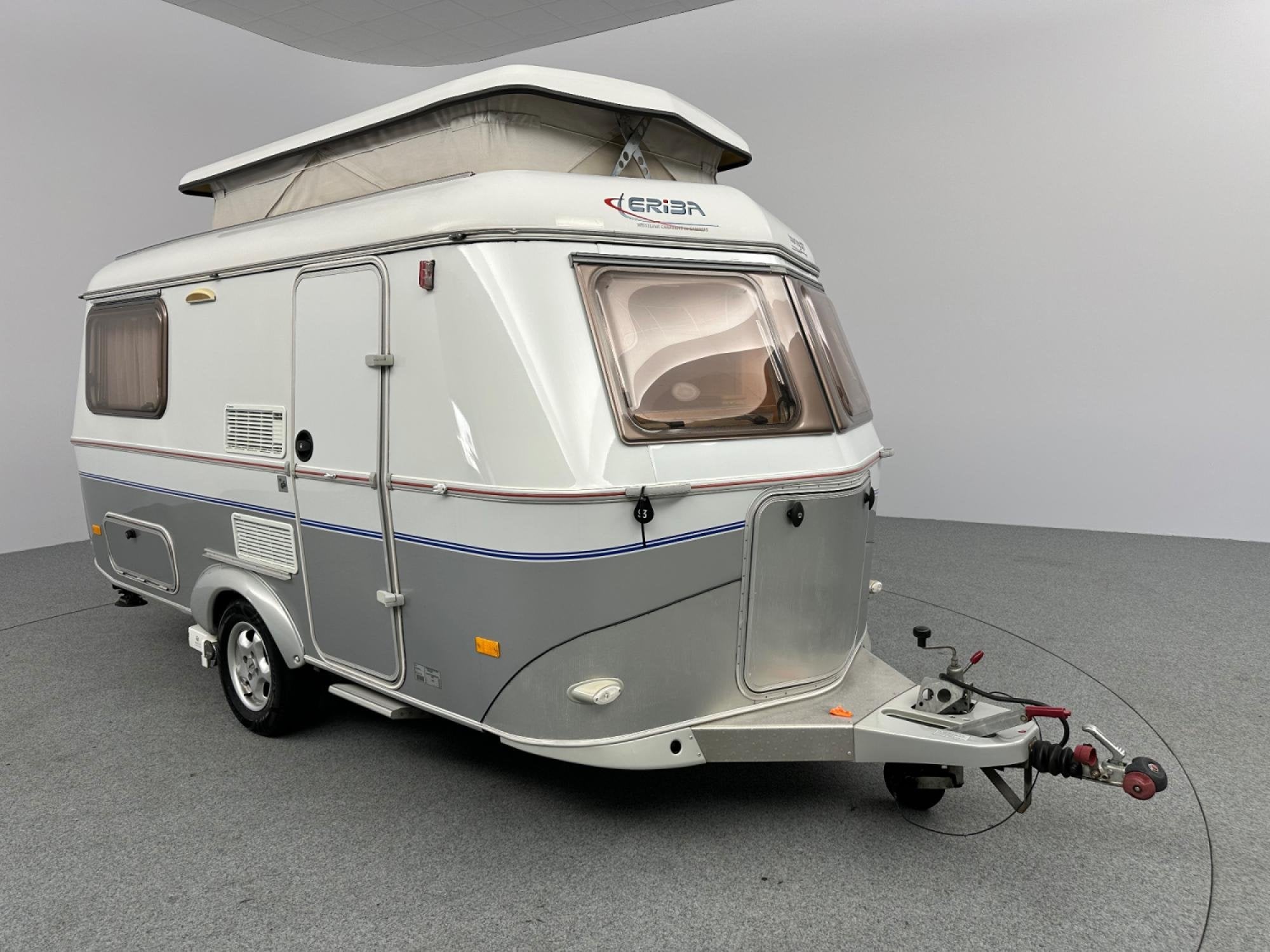Eriba Touring Triton 420 GT, Tot en met 2, 4 tot 5 meter, 500 - 750 kg, Eriba