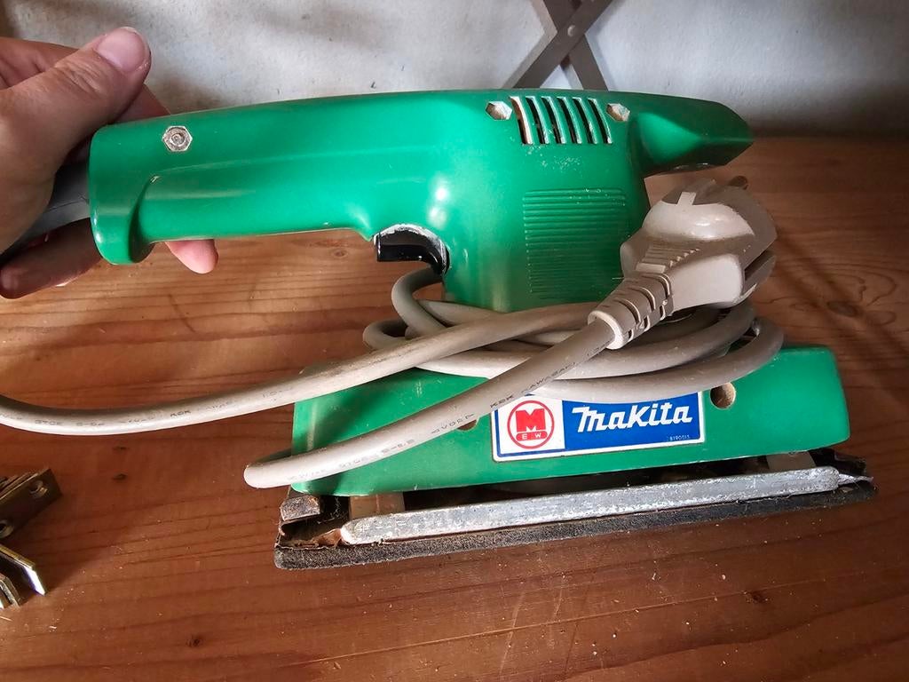 Makita vlakschuurmachine, Ophalen, Gebruikt, Minder dan 600 watt, Vlakschuurmachine