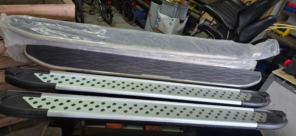 Side skirts / tree sliders / sidebars RangeRover Evoque, Ophalen of Verzenden