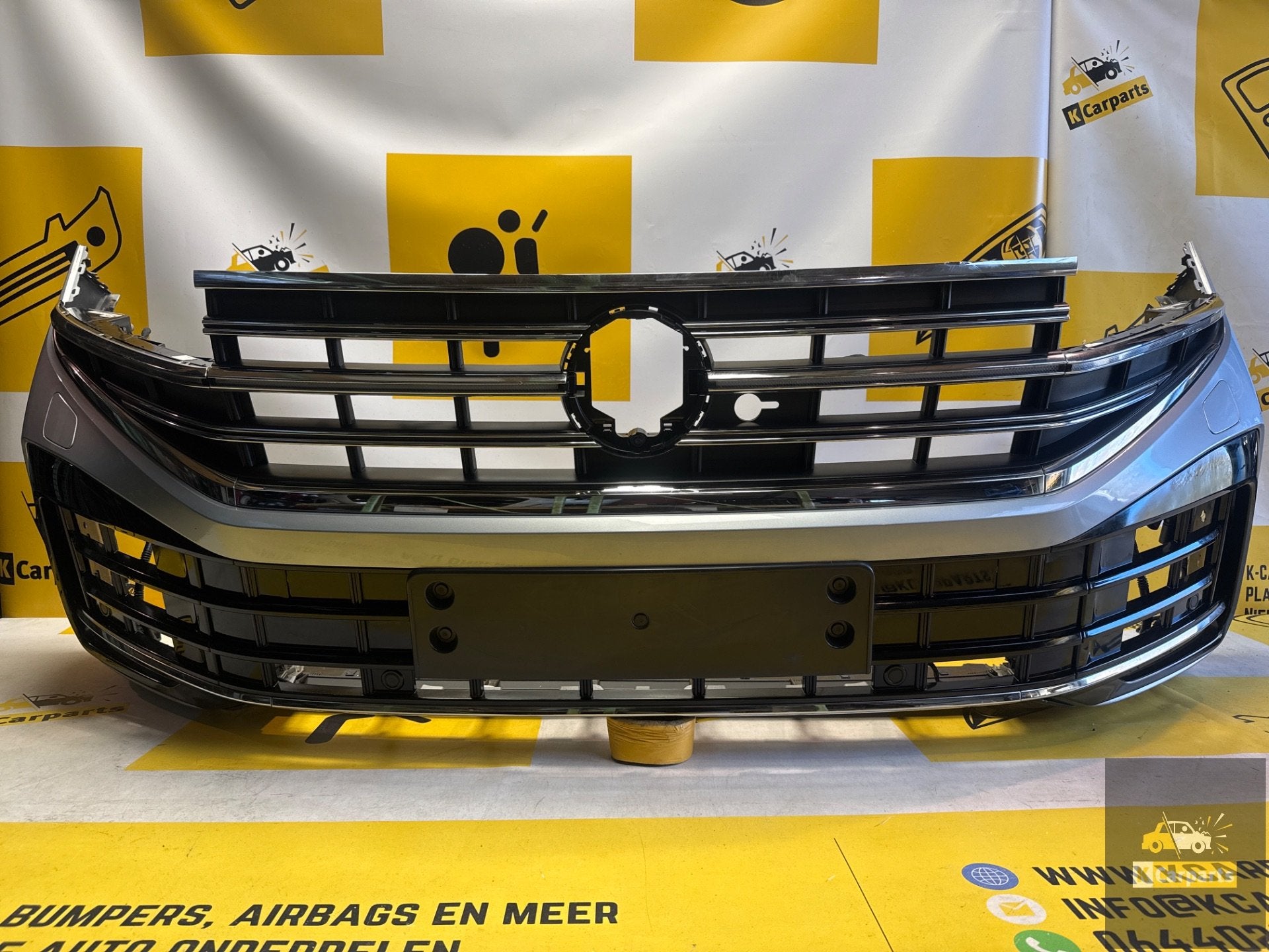 Volkswagen Touareg 760 Voorbumper COMPLEET! 760807221G, Info@fabrikant.eu, Ophalen of Verzenden, Bumper, Fabrikant BV