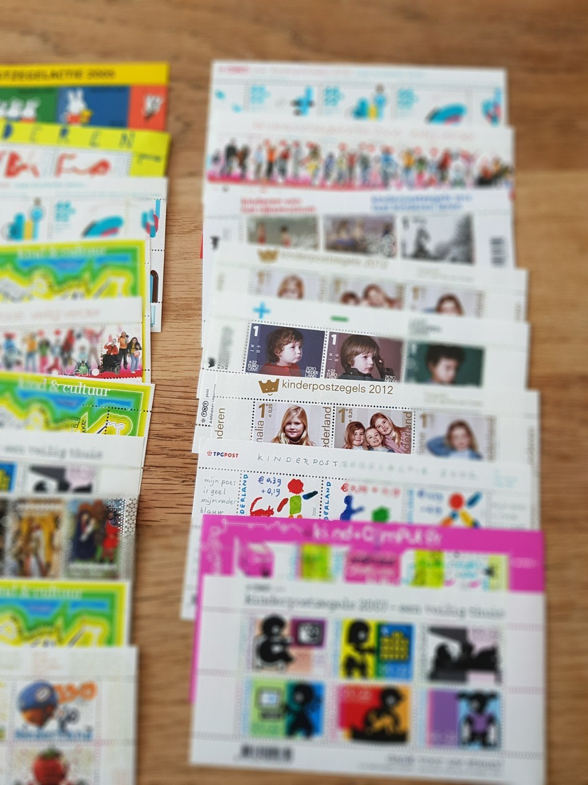 Kind er postzegels  tot 2000  en na  2000, Ophalen of Verzenden, Nederland
