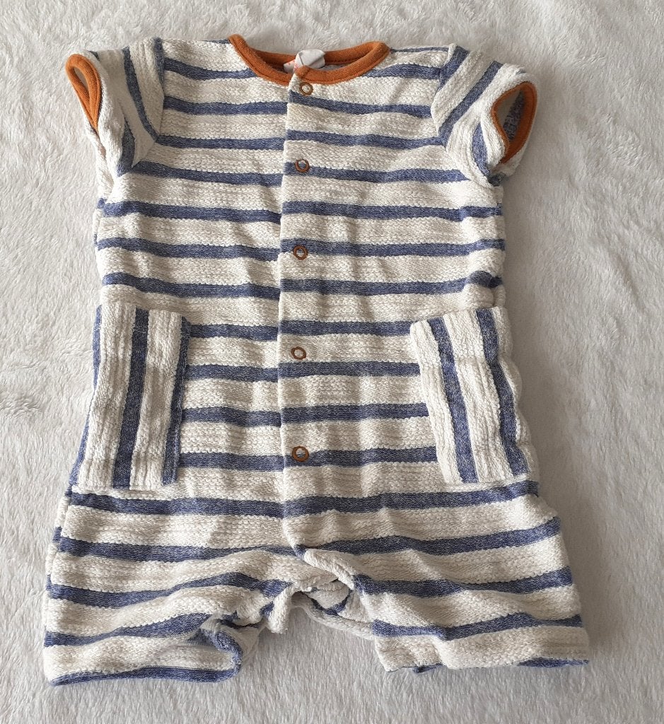 Baby boxpakje gebreid met streepjes en zakken Hema 74, Kinderen en Baby's, Ophalen of Verzenden, Nieuw, Jongetje of Meisje, Pakje
