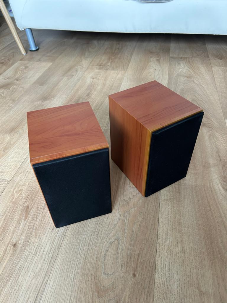 2 goed werkende speakers met covers, Ophalen, Zo goed als nieuw, Overige merken