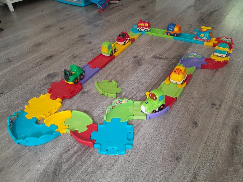 Toet toet auto's met wegdelen toettoet, Ophalen of Verzenden, Gebruikt, 2 tot 4 jaar