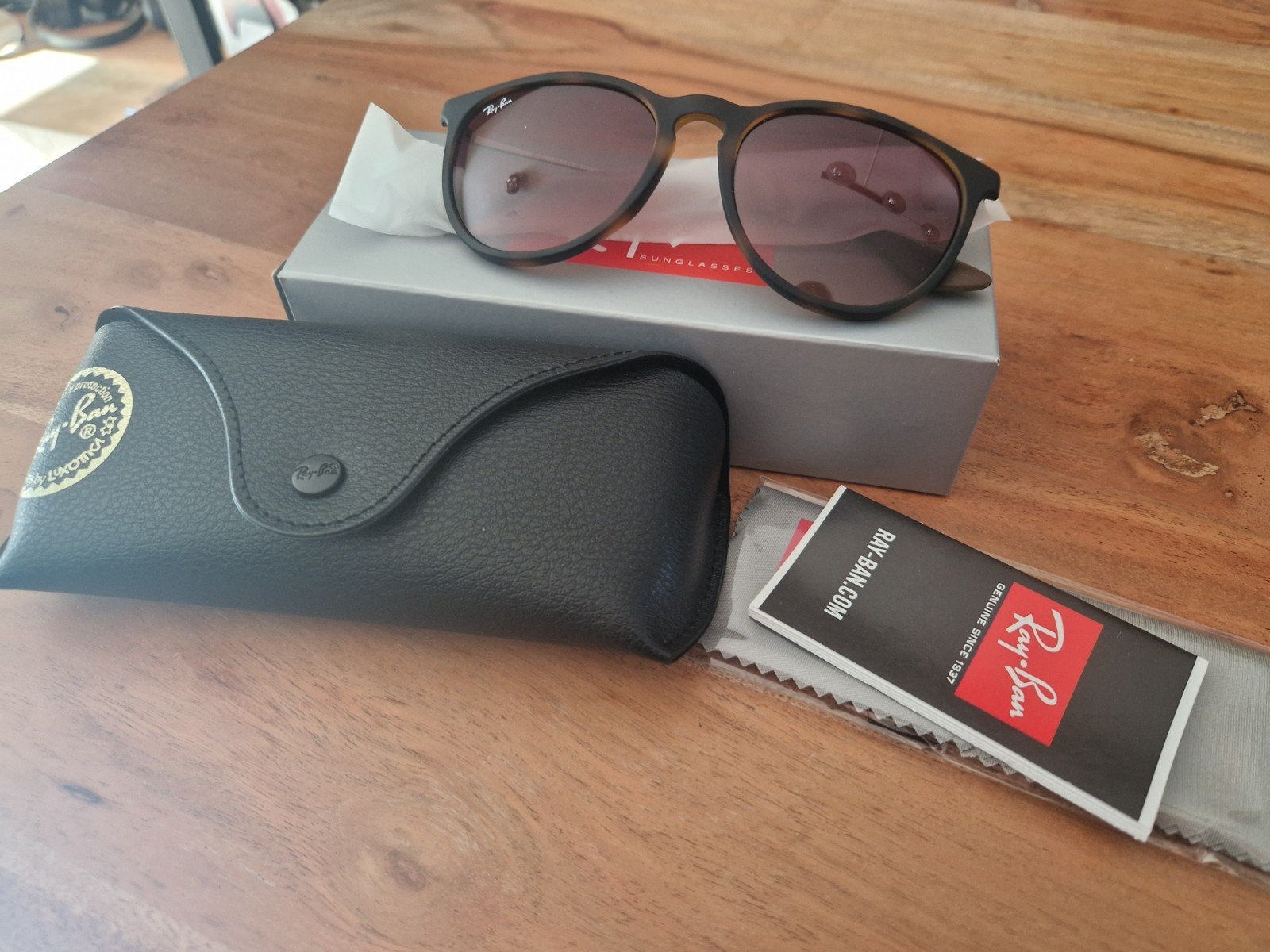 Nieuwe Ray-Ban RB4171 Erika 865/13 Unisex Zonnebril - Bruin, Zonnebril, Bruin, Nieuw, Ophalen of Verzenden